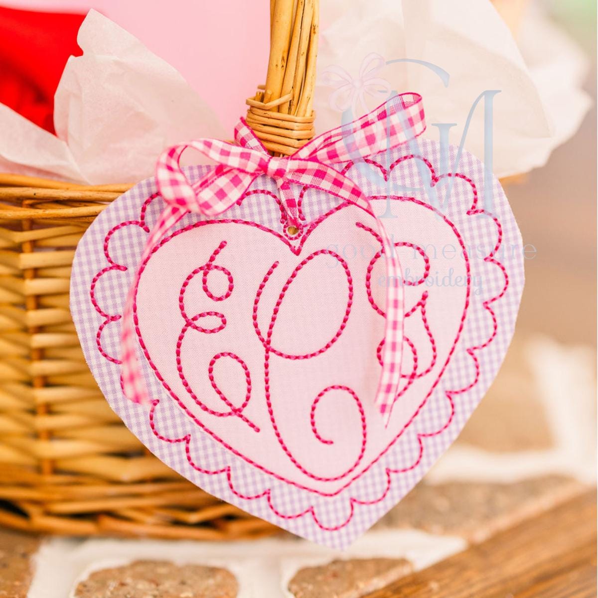 In the Hoop Scalloped Bean Stitch Heart Tag Embroidery Design