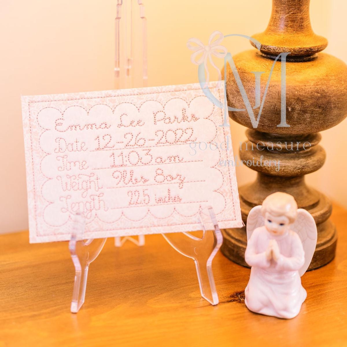 In the Hoop Scalloped Baby Stats Name Card Embroidery Design