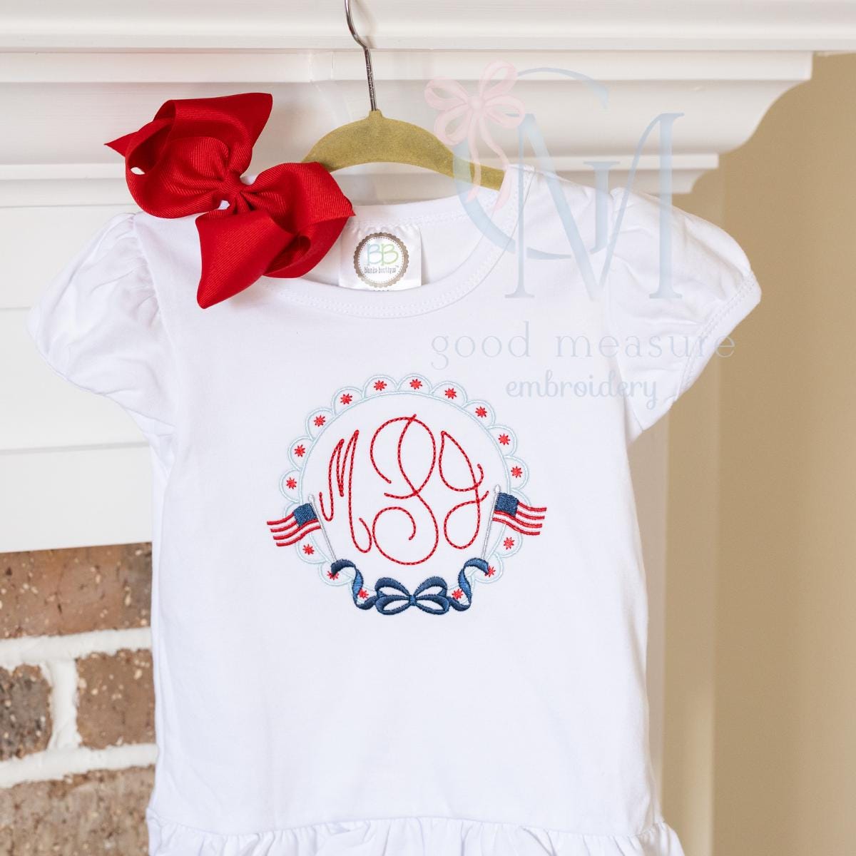 Bow and Stars Crest Machine Embroidery Design