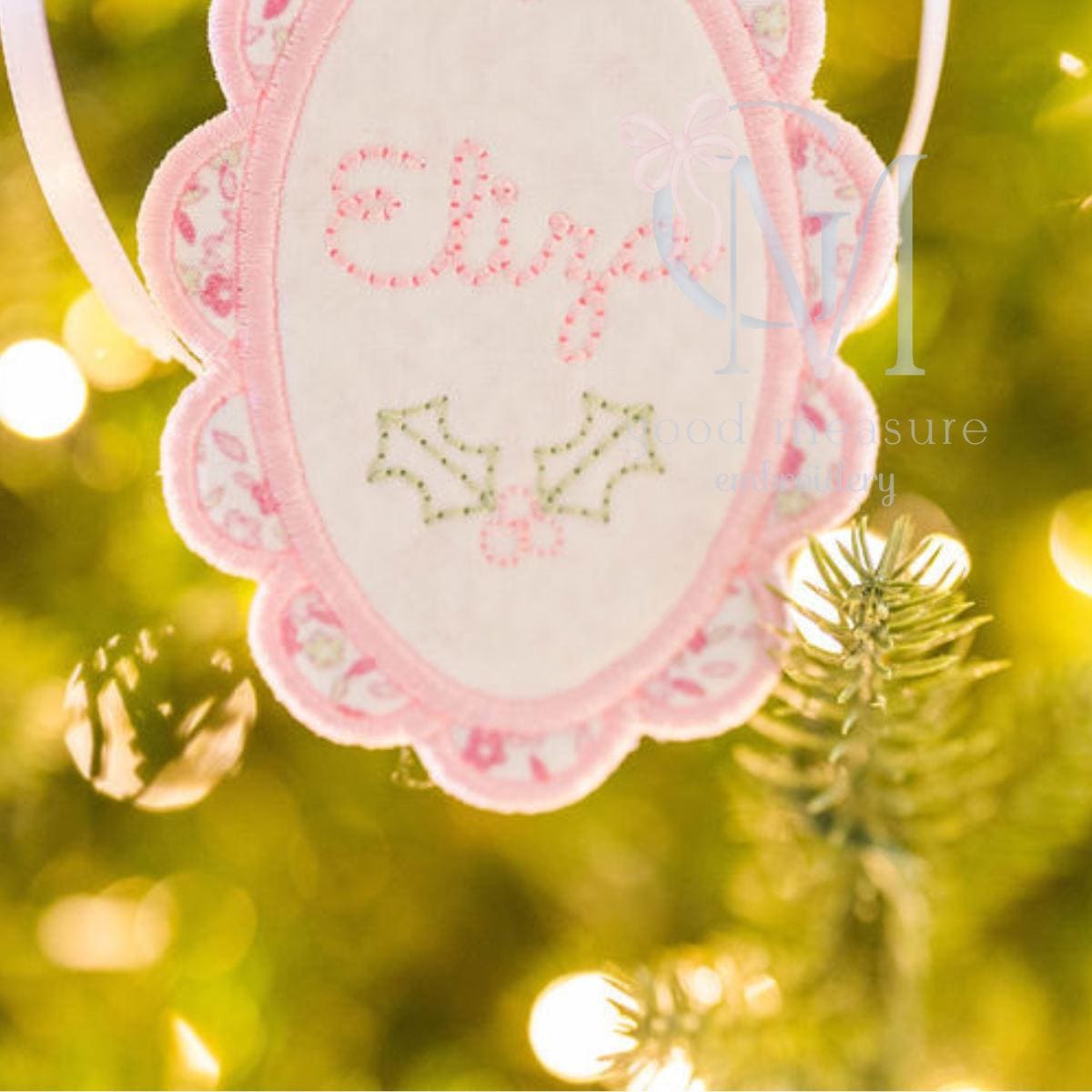 Vintage Stitch Mini Holly Berries Embroidery Design