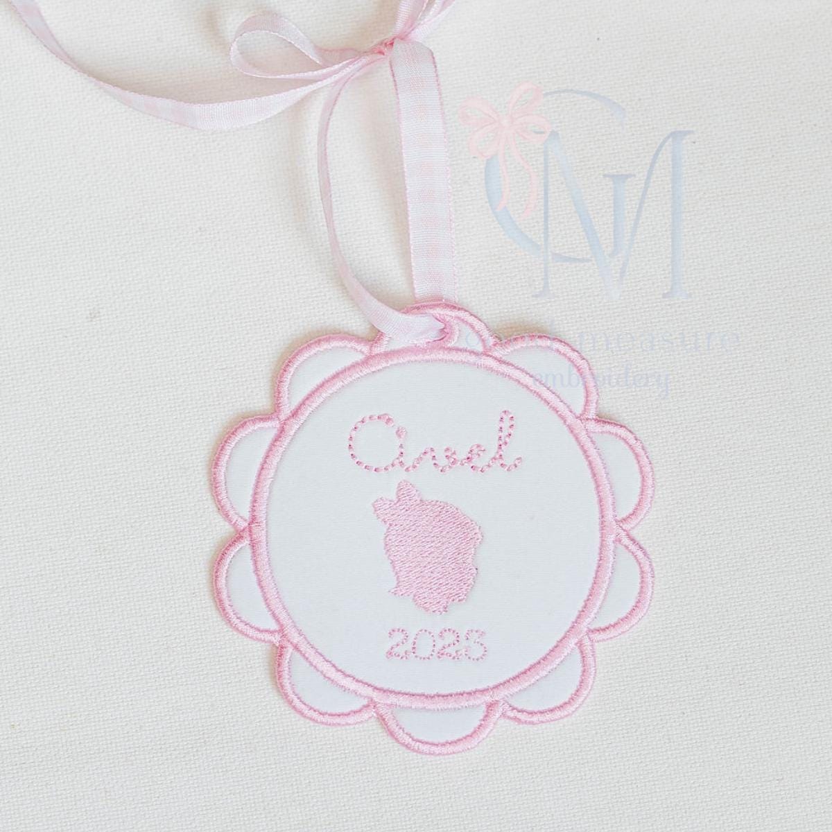 In the Hoop Satin Scallop Circle Ornament Embroidery Design