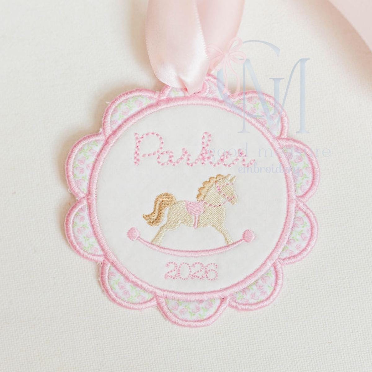 In the Hoop Satin Scallop Circle Double Fabric Ornament Embroidery Design